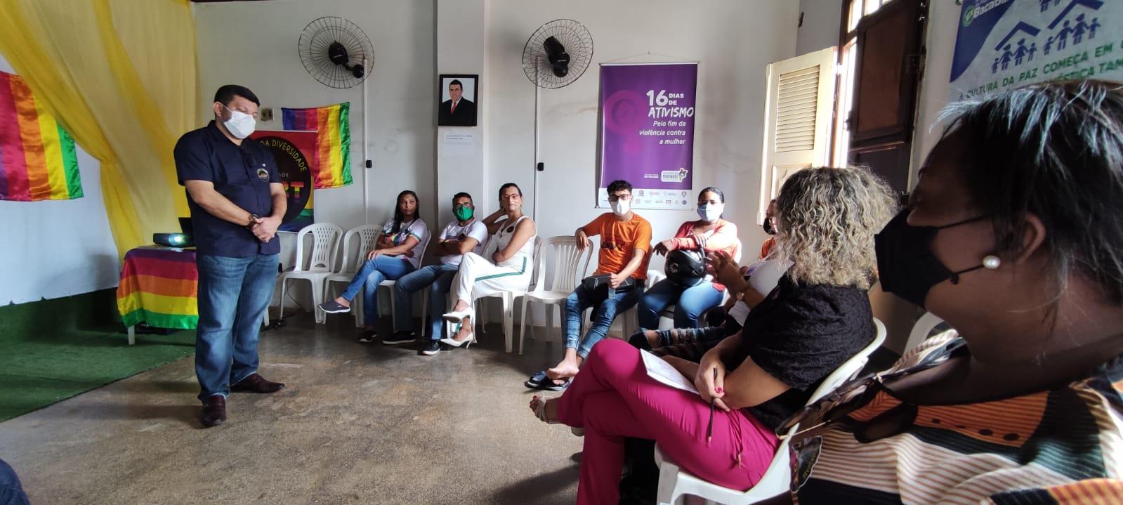 Grupo LGBT promove palestras em parceria com a Secretaria da Mulher