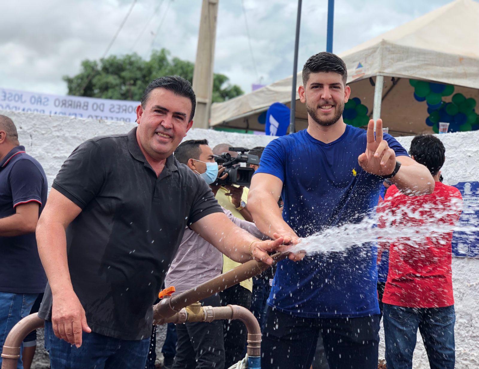 Moradores do Parque São José Operário comemoram inauguração de poço artesiano