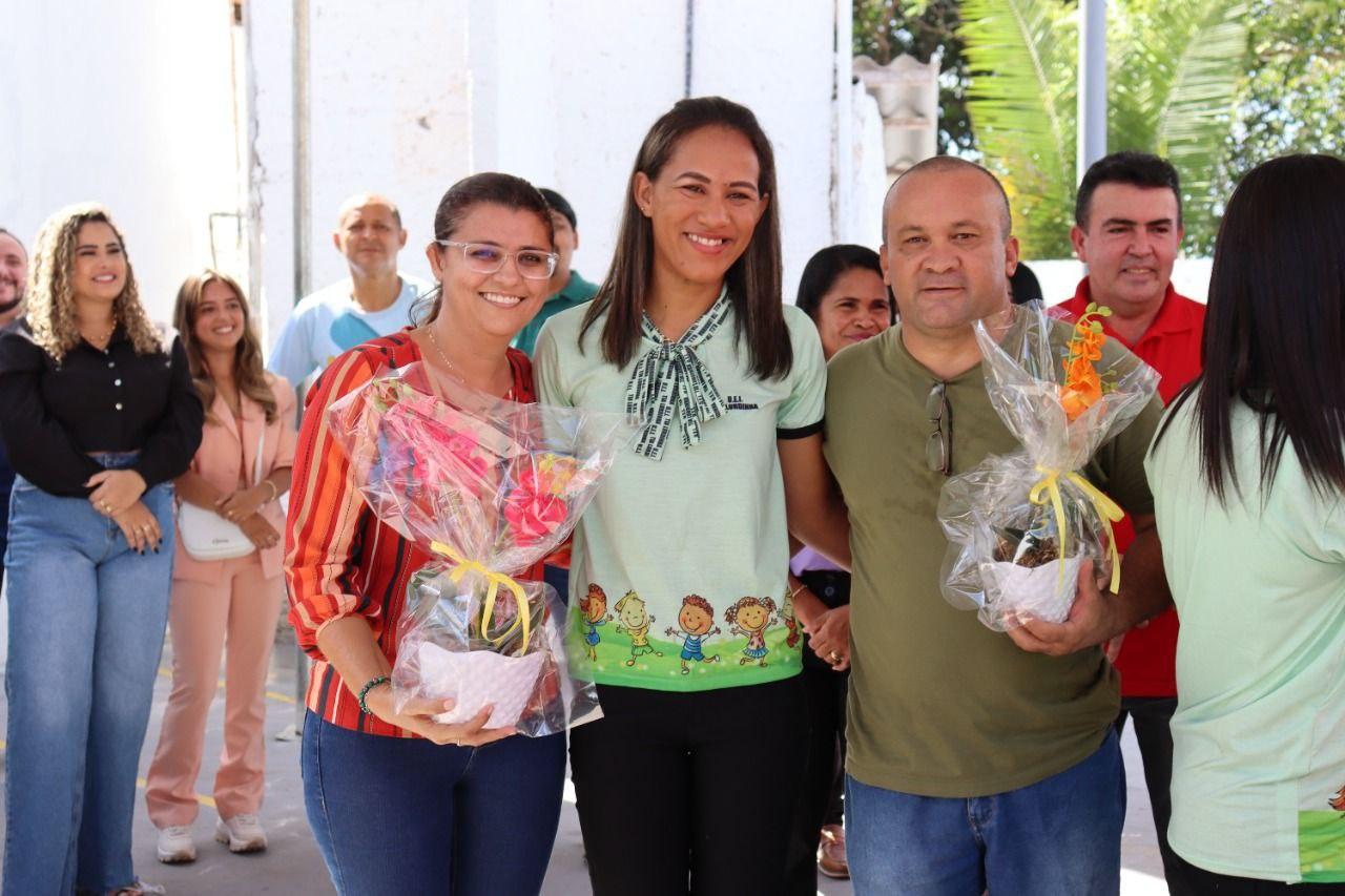 Prefeito Edvan Brandão entrega duas escolas reformadas e climatizadas no povoado Aldeia do Odino 