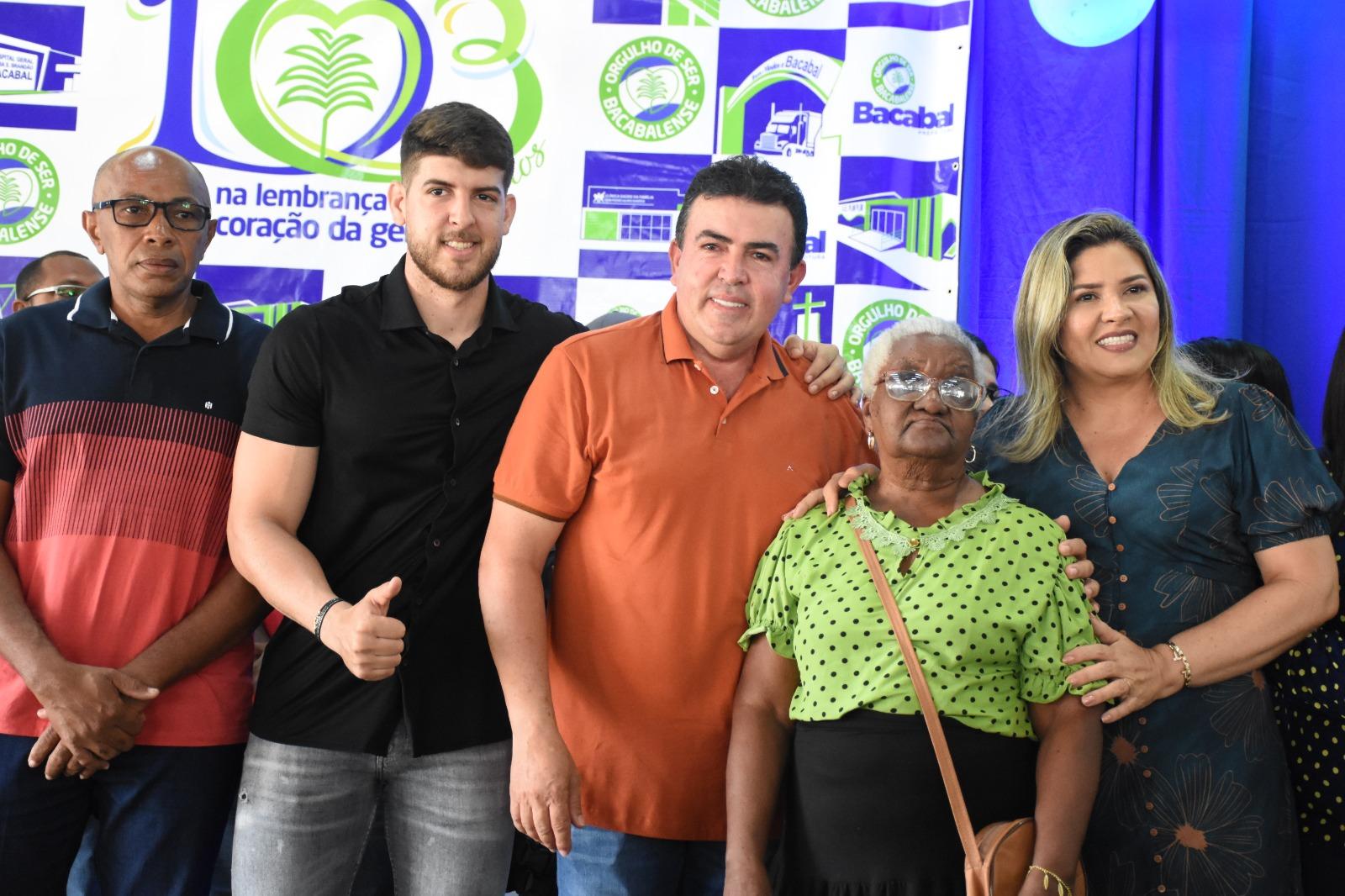 Prefeito Edvan Brandão entrega Centro de Convivência Social totalmente reformado