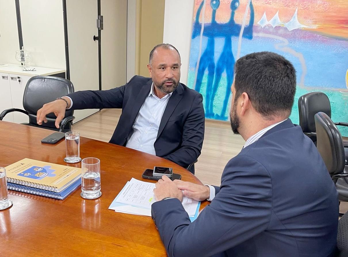 Em Brasília, prefeito Roberto Costa participa do Encontro de Novos Gestores e busca investimentos para o abastecimento de água e para educação em Bacabal